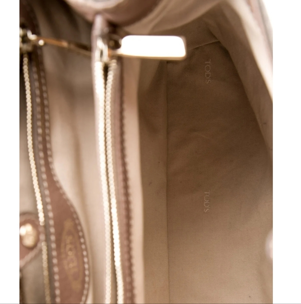 Tod's Authentic Leather Shoulder Bag - Picture 5 of 5